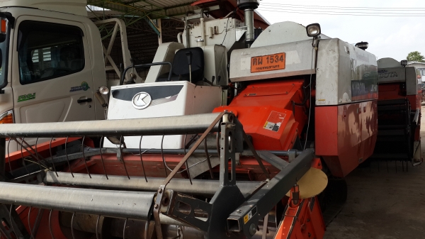 ขายด่วน  DC 60 PLUS  พร้อมโอน นิ้วสปริง ปี 54  รถพร้อมใช้ ตรวจเช็คให้ให้คงสภาพใช้งาน   ขายในราคา 330,000 ต่อรองได้ มีให้เลือกอยู่ 2 คัน  รถสวย ฝาครอบมีครบ หลังคา มุงกันแดดคนรองกระสอบ  รถพร้อมใช้  สนใจติดต่อ  080-5532793