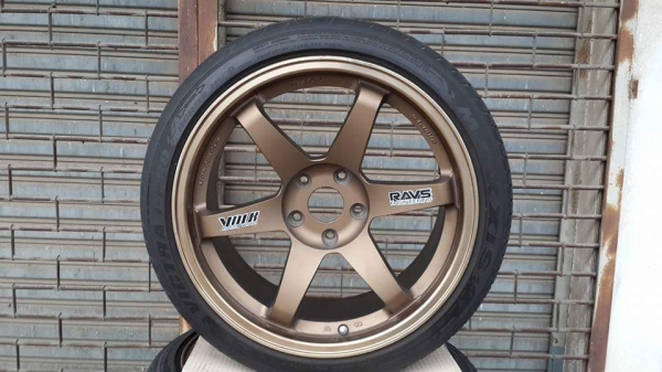 TE37 ขอบ 18 5รู114 กว้าง 9 พร้อมยาง Maxxis ปี15