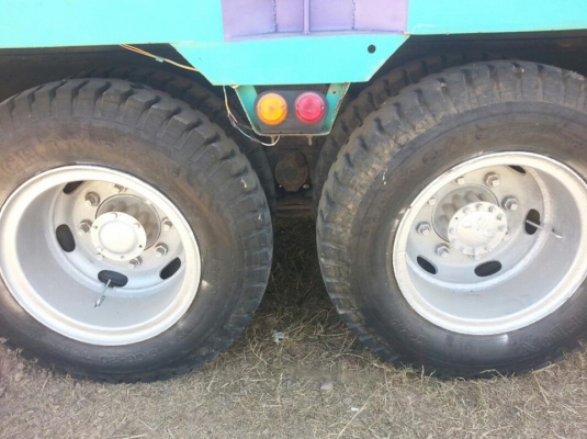 ขายเทรลเลอร์JCM มีบันไดไฮดรอลิก เครื่องดี แคชซีสวย สภาพพร้อมใช้งาน เอกสารพร้อมโอน สนใจโทร 090-8588220คุณนะ 093-3258446คุณบิว หรือเข้าดูสินค้าอื่นๆได้ที่ www.truck.in.th/498 หรือเพจFacebook ณรงค์ ซื้อขายรถมือสอง (เว็บไซต์ส่วนตัว) หรือFacebook คุณนะ รถบรรทุ