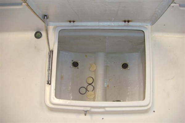 ขาย เรือ ตกปลาแนวสปอร์ต nissan fs