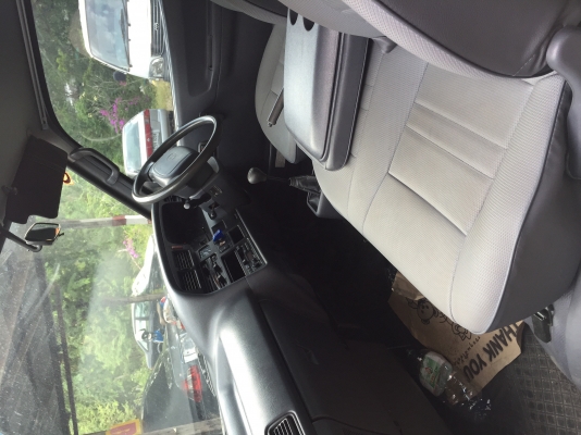 ขายรถตู้หลังคาสูง สภาพสวยมาก ใช้น้อย ใครหาอยู่ต้องคันนี้เรย ขายรถตู้หลังคาสูง สภาพสวยมาก ใช้น้อย ใครหาอยู่ต้องคันนี้เรย