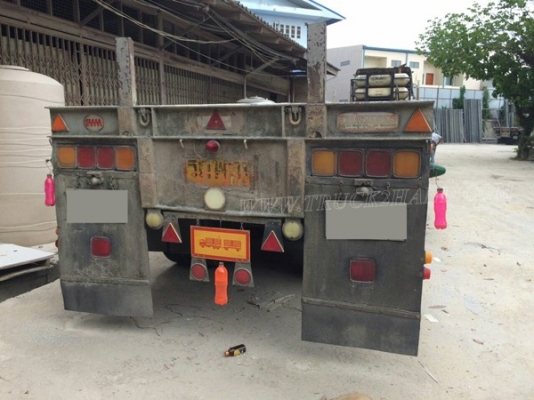 รถ 10 ล้อ ลากจูง ยี่ห้อ NISSAN  พร้อมหาง  2 เพลา