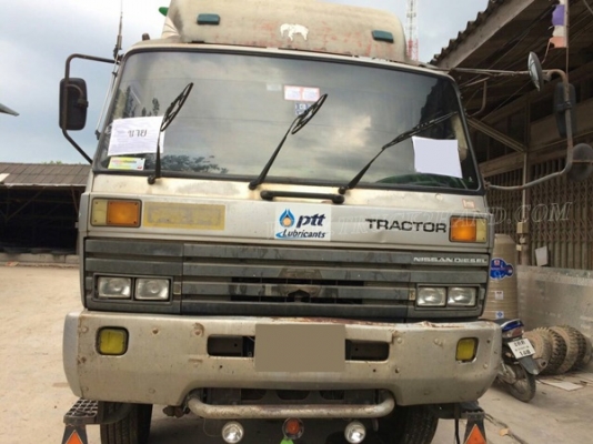 รถ 10 ล้อ ลากจูง ยี่ห้อ NISSAN  พร้อมหาง  2 เพลา