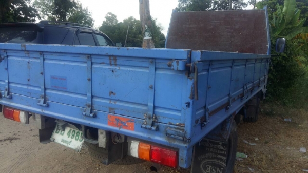 รถสี่ล้อ ISUZU NKR ป้ายเล็ก เครื่อง 135 ฝาดำ เครื่องดีคันซีสวย ยางใหม่ 4 เส้น ภายในสวยอุปกรครบ ภาษีเต็ม เล่มทะเบียนชุดโอนครบ