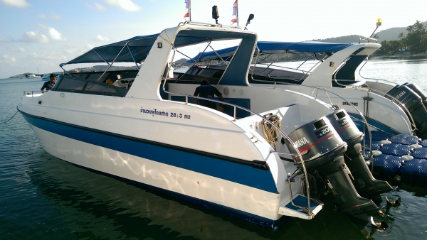 ขายเรือสปีดโบ๊ท พร้อมเครื่องYAMAHA 2 Engines