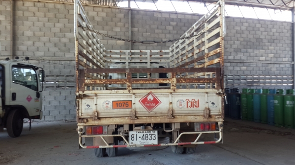 ขาย ISUZU NPR 150 ปี53 กระบะยาว5ม. ไมค์180,000 ขาย ISUZU NPR 150 ปี53 กระบะยาว5ม. ไมค์180,000