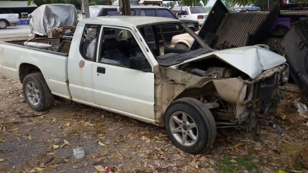 แยกขายทั้งคันครับ เล่มเอกสารมีครบ (รายละเอียดข้างใต้ภาพ)โทร0805669540