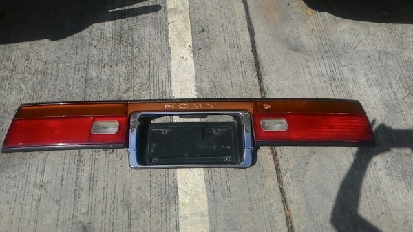 ขายทับทิมหลัง urvan e24 ขายทับทิมหลัง urvan e24