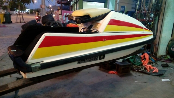 YAMAHA 650 เรือพร้อมขับ