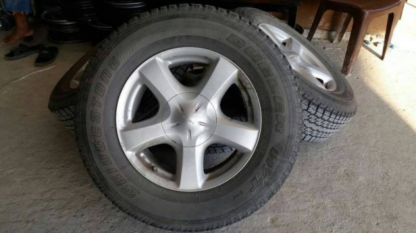 ล้อ all new isuzu ขอบ 17 พร้อมยางชุดล่ะ 8500