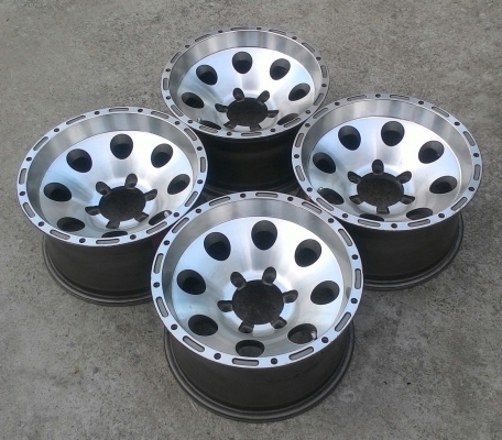 หมื่นเดียวล้อหยดน้ำ EMR 15x8 ออฟ 0 สวยๆครับ