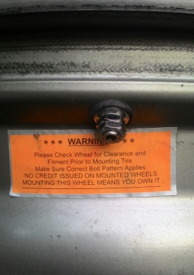 หมื่นเดียวล้อหยดน้ำ EMR 15x8 ออฟ 0 สวยๆครับ