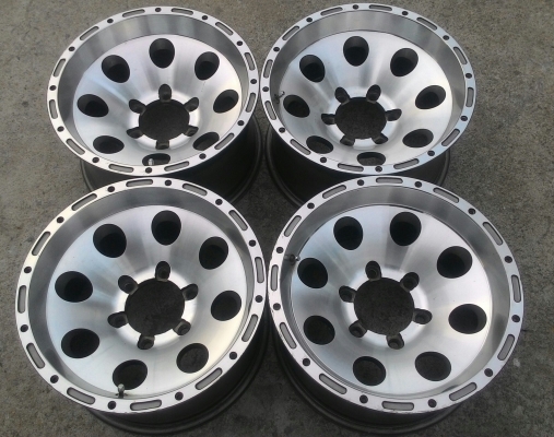 หมื่นเดียวล้อหยดน้ำ EMR 15x8 ออฟ 0 สวยๆครับ