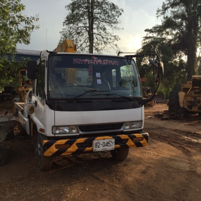 ขายรถเครน หางสไลด์ อีซูซุ 175 แรง ปี 39 สนใจติดต่อได้ที่  081-9420141 , 081-5715326