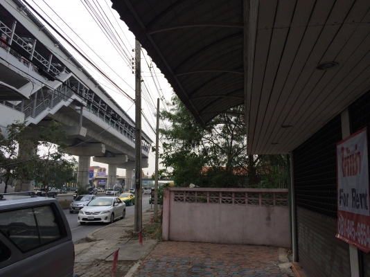 ให้เช่าตึก3ชั้นพร้อมบ้านไม้1หลังอยู่ติดถนนราชพฤกษ์ มองเห็นสถานีBTSบางหว้า ให้เช่าตึก3ชั้นพร้อมบ้านไม้1หลังอยู่ติดถนนราชพฤกษ์ มองเห็นสถานีBTSบางหว้า