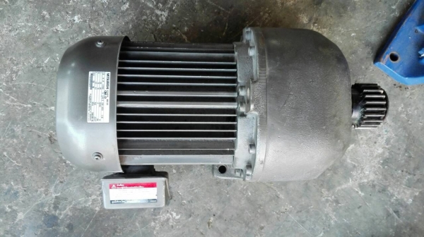 ==== SOLD ==== มอเตอร์เกียร์ Mitsubishi Made in Japan 3 HP. 380V. ทด 1:10 ความเร็วรอบ 150 RPM. สภาพป้ายแดง!!