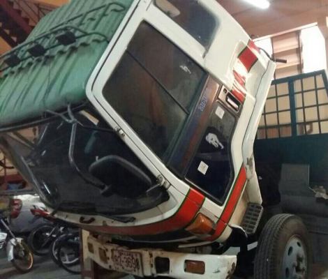 หกล้อ อีซูซู FRR195 แอร์ พ.เวอร์ ทิฟฟี ยาง900 ช่วงยาว6.50ม รถสภาพดีสวยบางเดิมพร้อมใช้ ทะเบียนภาษีเต็มพร้อมโอน หกล้อ อีซูซู FRR195 แอร์ พ.เวอร์ ทิฟฟี ยาง900 ช่วงยาว6.50ม รถสภาพดีสวยบางเดิมพร้อมใช้ ทะเบียนภาษีเต็มพร้อมโอน