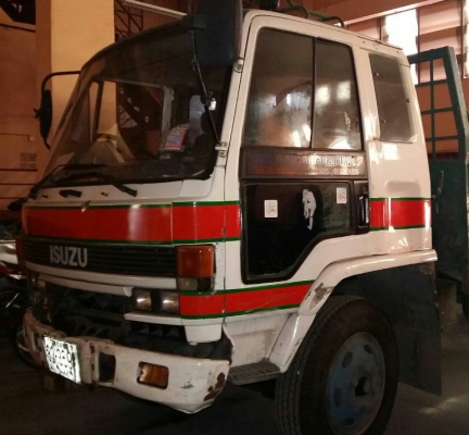 หกล้อ อีซูซู FRR195 แอร์ พ.เวอร์ ทิฟฟี ยาง900 ช่วงยาว6.50ม รถสภาพดีสวยบางเดิมพร้อมใช้ ทะเบียนภาษีเต็มพร้อมโอน หกล้อ อีซูซู FRR195 แอร์ พ.เวอร์ ทิฟฟี ยาง900 ช่วงยาว6.50ม รถสภาพดีสวยบางเดิมพร้อมใช้ ทะเบียนภาษีเต็มพร้อมโอน