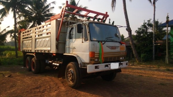 ขายด่วนซูโม 227 เทอร์อินเตอร์ EM 100 เครื่องดีครัชซีสวย แอร์เย็น เอกสารพร้อมโอน ดเจ้าของขายเอง รถใช้ทุกวัน ดูรถได้ที่อำเภอปะคำ จังหวัดบุรีรัมย์