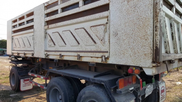 หางพ่วงดั้มท์ สามมิตร สามเพลา ปี55 สภาพสวย พร้อมใช้งาน    สนใจติดต่อ เอ็ม ที เจริญยนต์ สาขาปทุมธานี    (ถนนกาญจนาภิเษก วงแหวนตะวันตกบางปะอิน-บางบัวทอง เยื้องคลังกระจายสินค้าโลตัส สามโคก)   โทร. 081-4948363 , 081-7361541