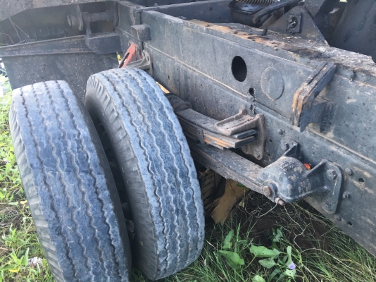 รถอีซูซุ 6 ล้อดั้ม FRR 175 แรงม้า  ปี 41.   สนใจติดต่อ  081 - 6079515