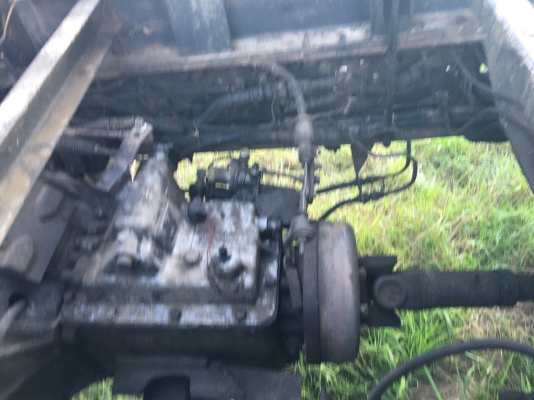 รถอีซูซุ 6 ล้อดั้ม FRR 175 แรงม้า  ปี 41.   สนใจติดต่อ  081 - 6079515