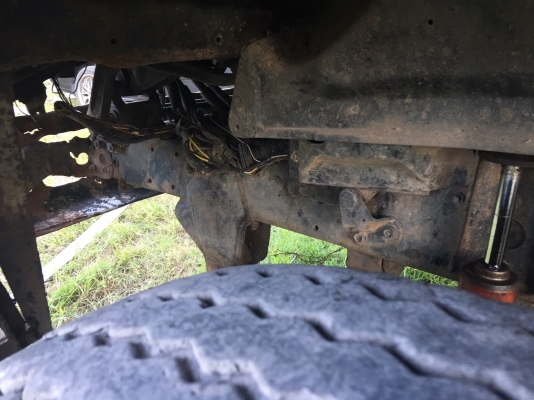 รถอีซูซุ 6 ล้อดั้ม FRR 175 แรงม้า  ปี 41.   สนใจติดต่อ  081 - 6079515