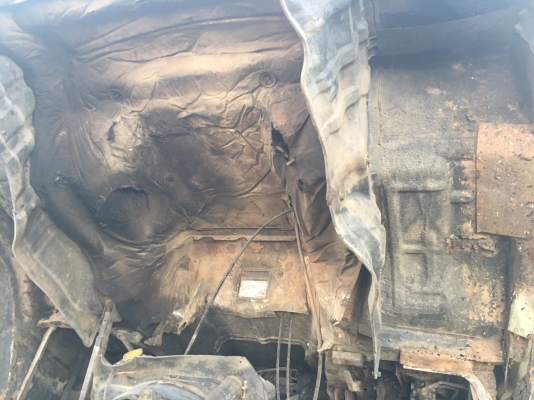 รถอีซูซุ 6 ล้อดั้ม FRR 175 แรงม้า  ปี 41.   สนใจติดต่อ  081 - 6079515