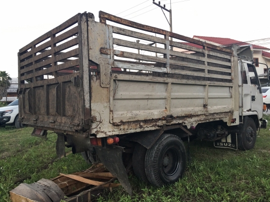 รถอีซูซุ 6 ล้อดั้ม FRR 175 แรงม้า  ปี 41.   สนใจติดต่อ  081 - 6079515