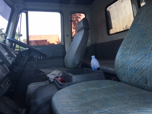 รถอีซูซุ 6 ล้อดั้ม FRR 175 แรงม้า  ปี 41.   สนใจติดต่อ  081 - 6079515