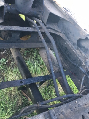 รถอีซูซุ 6 ล้อดั้ม FRR 175 แรงม้า  ปี 41.   สนใจติดต่อ  081 - 6079515