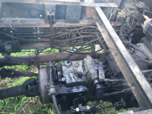 รถอีซูซุ 6 ล้อดั้ม FRR 175 แรงม้า  ปี 41.   สนใจติดต่อ  081 - 6079515