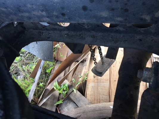 รถอีซูซุ 6 ล้อดั้ม FRR 175 แรงม้า  ปี 41.   สนใจติดต่อ  081 - 6079515