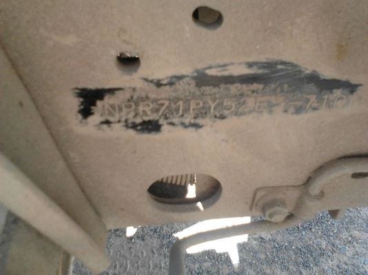 รถอีซูซุ 6 ล้อ ตู้แห้ง NPR 130 แรงม้า. ปี 48.   สนใจติดต่อ  081 - 6079515