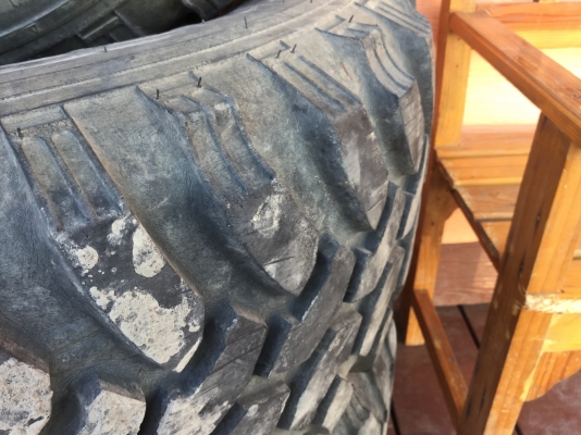 ขายยางสภาพพร้อมใช้(ขอขายแค่6,500บาทไม่อยากเก็บไว้แกะกะบ้าน)