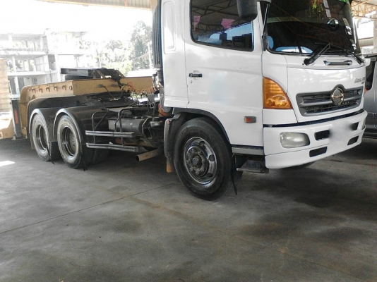 รถฮีโน่ 10 ล้อ หัวลาก FM1J  260 แรงม้า. ปี 48  ( ขาย เฉพาะแม่. ) , (  มีขาย 2 คัน.  )  สนใจติดต่อ  081 - 6079515