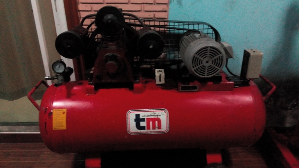 ปั๊มลม260ลิตรมิตซู5แรงไฟ3เฟสใช้งานได้ปกติ