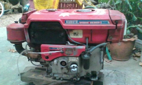 เครื่องคูโบต้า11แรงสวยๆกันเลยครับ