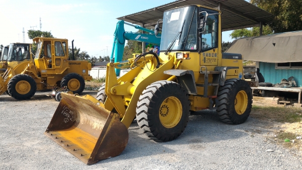 KOMATSU WA 100-3 ญี่ปุ่นแท้ พร้อมใช้ ราคาถูก โทร.090-986-2521 อ๊อบ