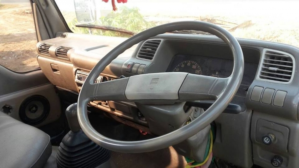 ขาย6ล้ออีซูซุ NKR110 เกียร์สั้น พร้อมคอกเสริมข้าง แชชซีสวยเครื่องเดิม 4BE1 พร้อมใช้งาน สวยเดิม