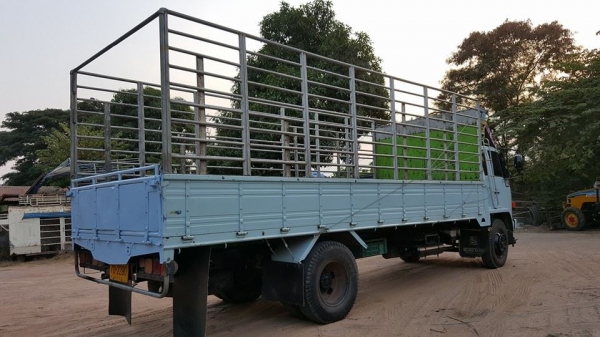 ขาย6ล้อยาว อีซูซุร็อคกี้ 195นางฟ้าปี38 FTR32LR กระบะยาว6.50เมตร แชชซีสวยเดิมบางภายในครบ เพาเวอร์ เบรคทิ๊ฟฟี่ พร้อมคอกแผงข้างเสริม หัวเดิมบาง เอกสารเล่มทะเบียนพร้อมโอน