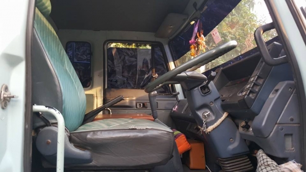 ขาย6ล้อยาว อีซูซุร็อคกี้ 195นางฟ้าปี38 FTR32LR กระบะยาว6.50เมตร แชชซีสวยเดิมบางภายในครบ เพาเวอร์ เบรคทิ๊ฟฟี่ พร้อมคอกแผงข้างเสริม หัวเดิมบาง เอกสารเล่มทะเบียนพร้อมโอน