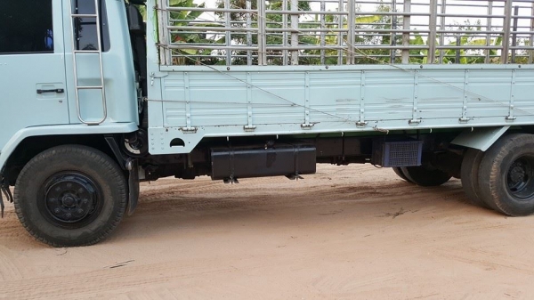 ขาย6ล้อยาว อีซูซุร็อคกี้ 195นางฟ้าปี38 FTR32LR กระบะยาว6.50เมตร แชชซีสวยเดิมบางภายในครบ เพาเวอร์ เบรคทิ๊ฟฟี่ พร้อมคอกแผงข้างเสริม หัวเดิมบาง เอกสารเล่มทะเบียนพร้อมโอน