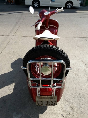 ขาย vespa sprint 150 ทะเบียนไม่ขาดต่อ เอกสารพร้อมโอน เครื่องดี สีสวย พร้อมขี่กลับเลยครับ รถจดปี 20 ครับ ราคา 79,900 บาท ครับ สนใจติดต่อ 0826336557 โป้งครับ รถอยู่เขตรังสิตครับ รับเทรินทุกรุ่นครับ