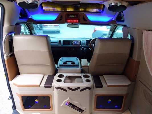 โทร 0922726669 คุณตันหยงรถตู้เบสมือสองฝั่งธน รถตู้ดีเซลล์ปี 2013 แต่งเต็มๆ แอร์บัส ราคา 1059000 บาท