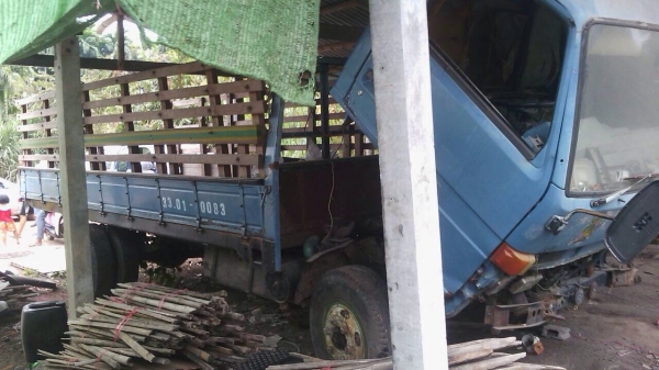 ขาย 6 ล้อ NPR 115 แรง F หน้า-หลัง