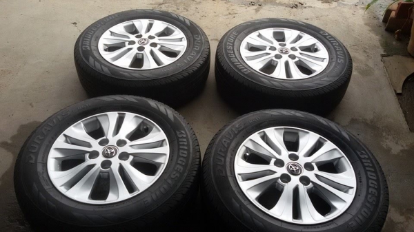 ขายล้อแม็กToyota revo 16"ยางปี15 สนใจติดต่อ ตาเล็ก ล้อและยางได้ครับ 081-3747940 ขายล้อแม็กToyota revo 16"ยางปี15 สนใจติดต่อ ตาเล็ก ล้อและยางได้ครับ 081-3747940