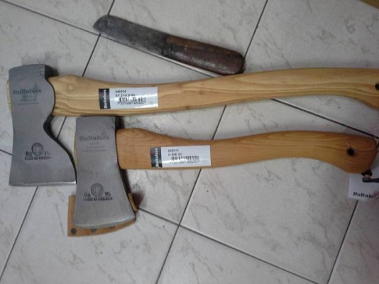 ขายขวานเสือ1 1/4ปอนสวยๆ HULT'S CELEBRATED AXES. MADE IN SWEDEN. ขายขวานเสือ1 1/4ปอนสวยๆ HULT'S CELEBRATED AXES. MADE IN SWEDEN.