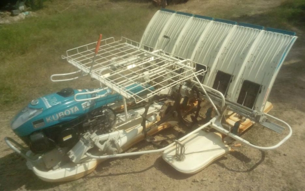 ขายดาวน์รถดำนาคูโบต้าเดินตาม 6 แถวรุ่นใหม่ล่าสุดใช้แค่50ไร่