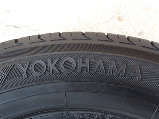 ยาง YOKOHAMA 185-60-15 ปี 13 made in japan 2 เส้น 1300  สภาพสวยๆไม่มีปะไม่บวมดอกยางเหลือเยอะวิ่งใด้อีกนานค่ะ